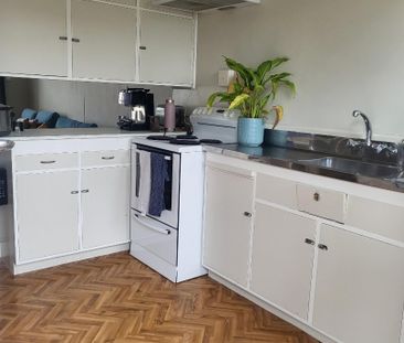 Close to the beach - Photo 2