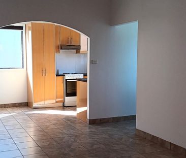 Renovated 3 Bedroom brick Home - Photo 4