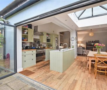 4 bedroom terraced house to rent - Photo 1