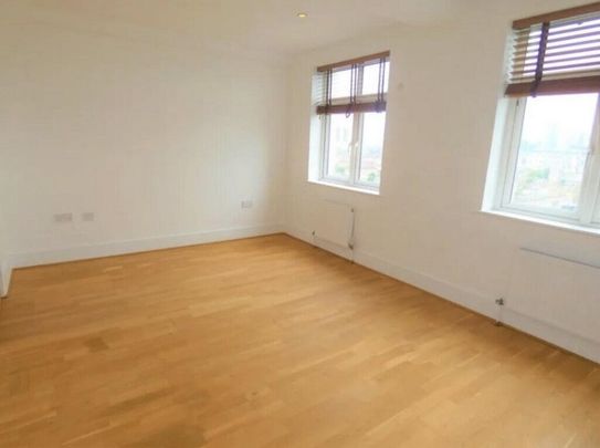 3 bedroom flat to rent - Photo 1