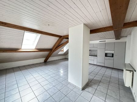 The charm of the attic – 3 months of net rent offered - Photo 5