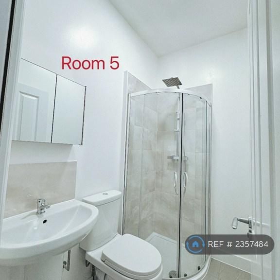 6 bedroom terraced house to rent - Photo 1