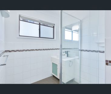 6/73 Bayview Street, Runaway Bay, Qld 4216 - Photo 2