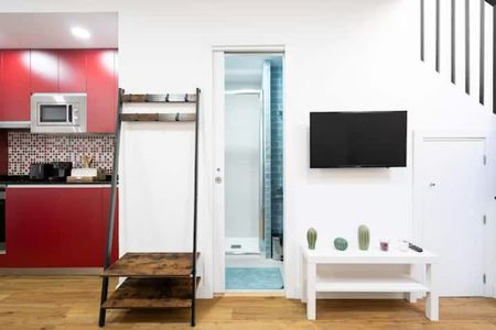 Calle de Aguilón, Madrid, Community of Madrid 28045 - Photo 3