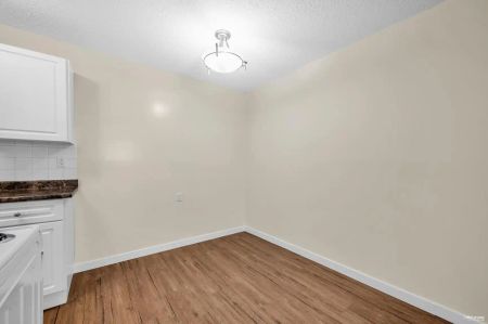 FERNDALE COURT — 1 Bed 1 Bath A - FEC - Photo 5