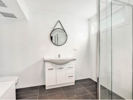 Victorian Charm in Maribyrnong River Precinct - Photo 3