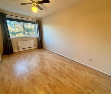 St Chads Fields, Winsford - Photo 2