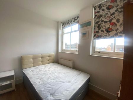 2 bedroom apartment to rent - Photo 3