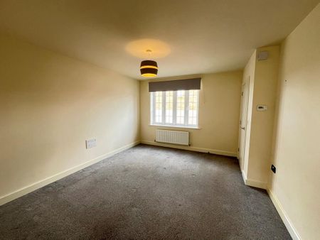 3 bedroom semi-detached house to rent - Photo 2