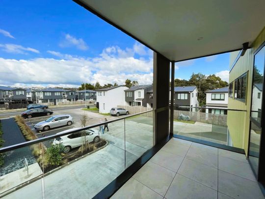 Specious 2beds apartment in flat bush - Photo 1