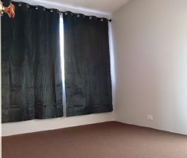 2 Bedroom Unit In Handy Location - Photo 3