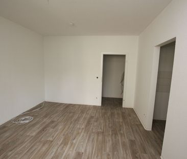 Barrierefrei erreichbar: 1-Raum-Wohnung mit Balkon im Herzen von Lusan - Photo 5