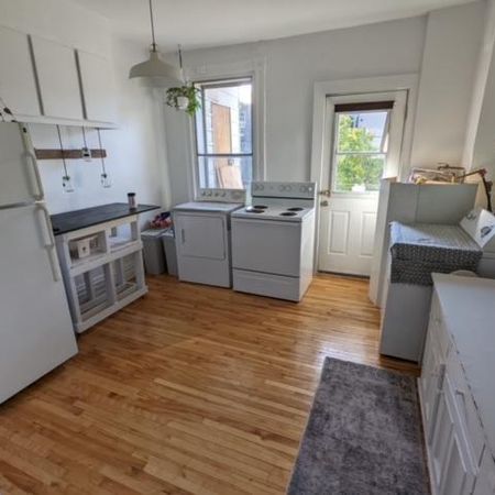 METRO LASALLE, GRAND 3 1/2 - Photo 3