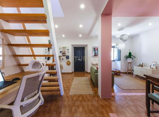 Almada, Setúbal Municipality - Photo 1