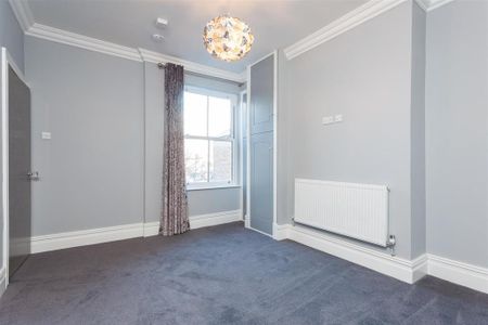 2 bedroom penthouse to rent - Photo 5
