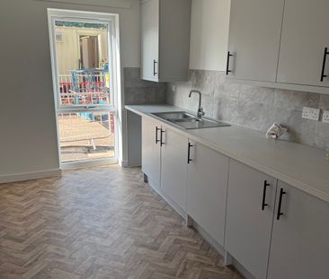 Red Hand Close, Burton upon Trent, Staffordshire, DE14 1FB - Photo 3