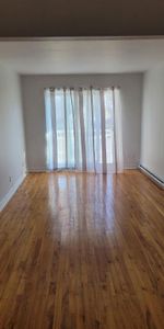 5 1/2 Anjou à louer - Photo 4