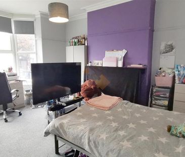 4 bedroom terraced house to rent - Photo 1