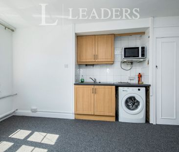 studio to rent Eastgate House, 223 High Street, Guildford, GU1 - Photo 4