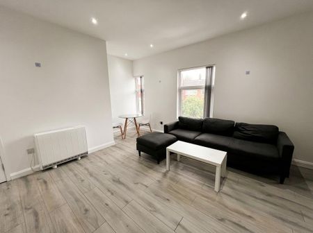 1 bedroom flat to rent - Photo 4