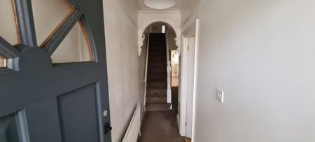 3 bedroom terraced house to rent - Photo 3