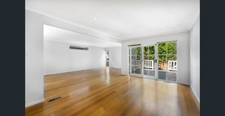 Picture Perfect Family Home - Photo 2