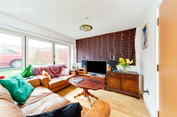 4 bedroom terraced house to rent - Photo 1