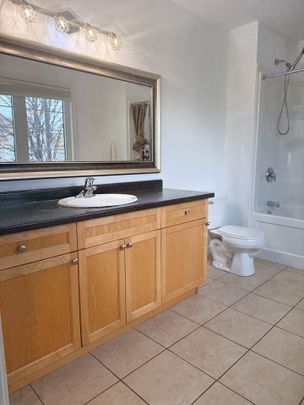 For Lease - 960 Bitterbush Crescent Unit# 27, London North, Ontario - Photo 1