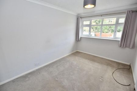 3 bedroom end of terrace house to rent - Photo 5