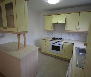 3 bedroomsemi-detached houseto rent - Photo 5