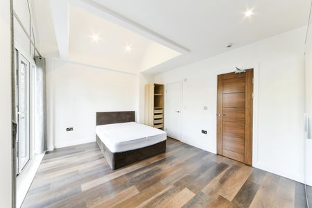 5 bedroom terraced property to rent - Photo 3