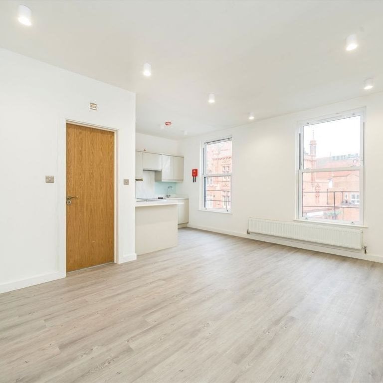 Wimbledon Hill Road, SW19 7PA, London - Photo 1