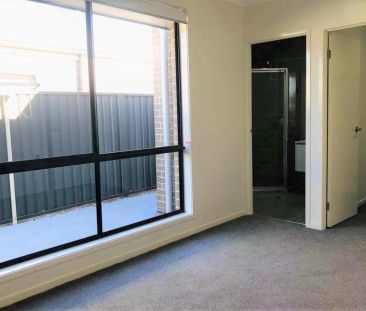 “QUALITY 4 BEDROOM HOME!” - Photo 6