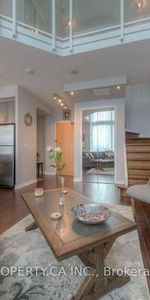 Duke Of York/Burnhamthorpe Spacious 2Storey 1Bdrm +Den 1Parking 1Lock - Photo 4