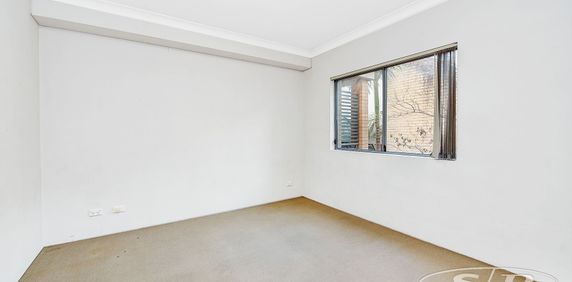 Modern, Conveniently location - Photo 2