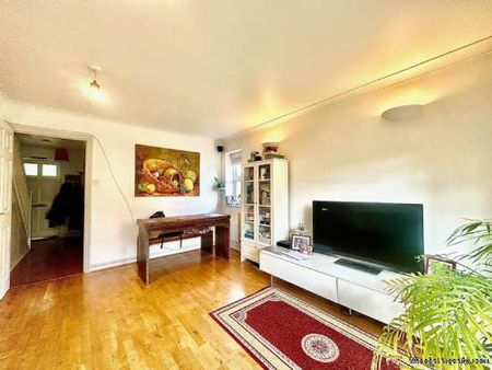 2 bedroom property to rent in London - Photo 3