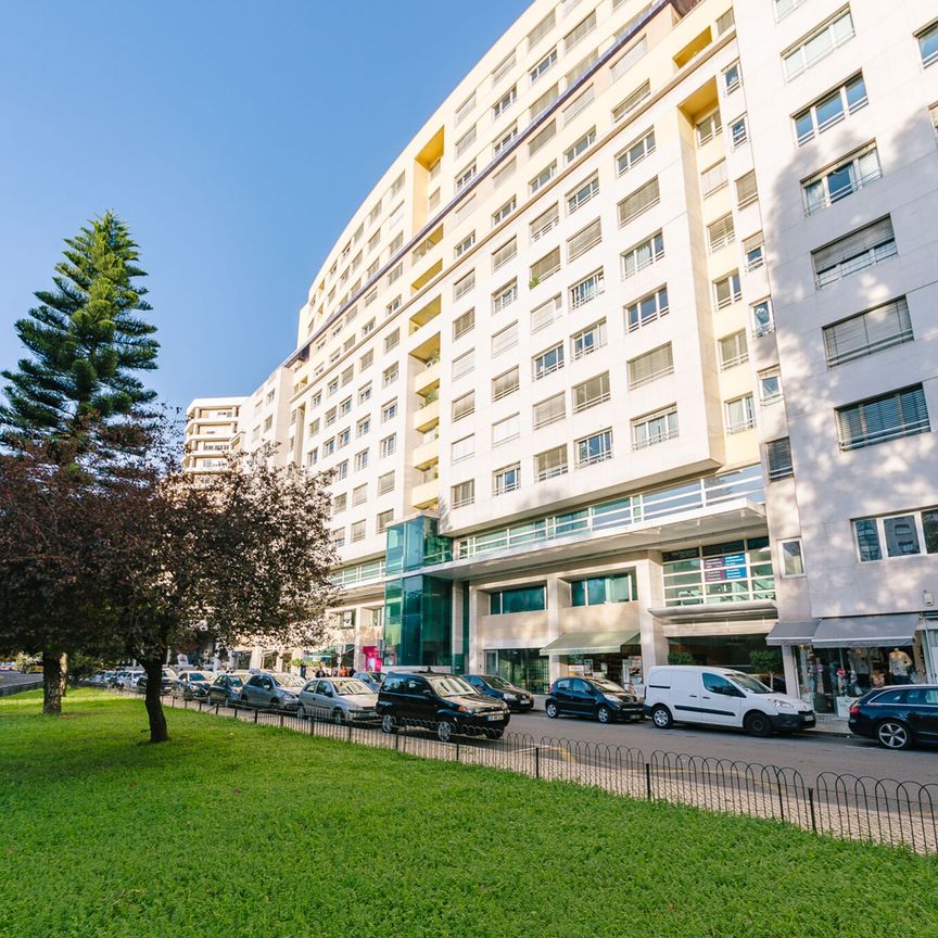 T4 para Arrendamento no Edifício Plaza - Campo Grande - Photo 1