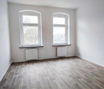2-Raum-Wohnung im Altbau mit Tageslichtbad - Photo 2