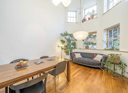 Clark Street - Photo 2