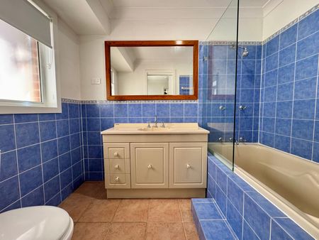 Home For Rent - Photo 4