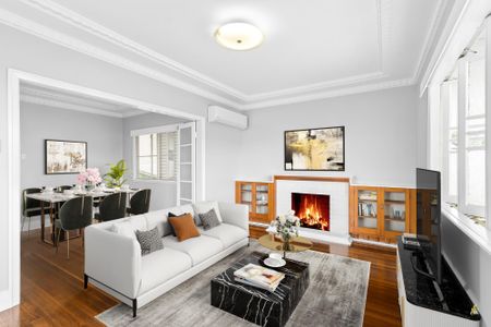 16 Moordale Street, Chapel Hill QLD 4069 - House For Rent - $810 | Domain - Photo 4