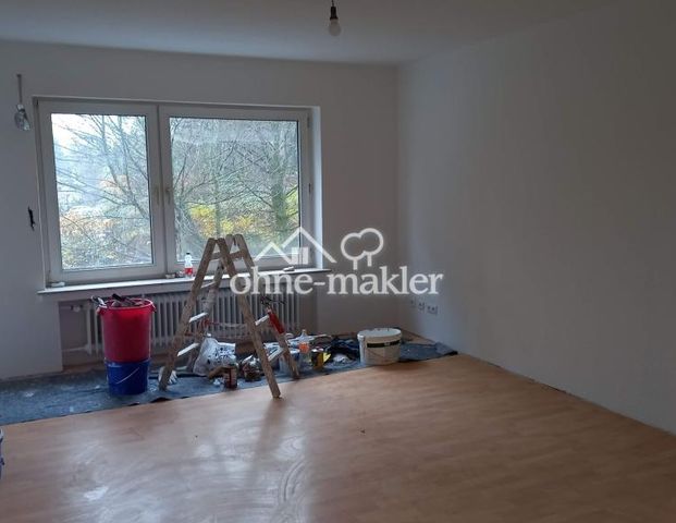 Helle, sanierte 4-ZKBWC mit Balkon, neuer Küche & Stellplatz – 83 m², Paderborn-Sennelager - Photo 1