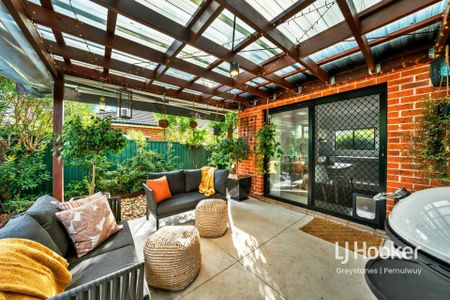 NEAT TWO BEDROOM VILLA! - Photo 5