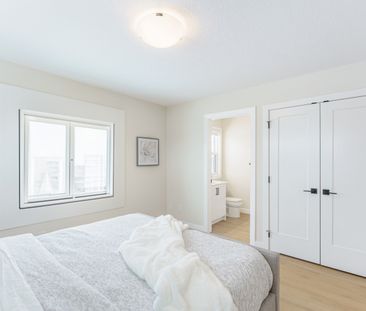 3-Bedroom Townhouse on 6951 25th Ave SW - Photo 3