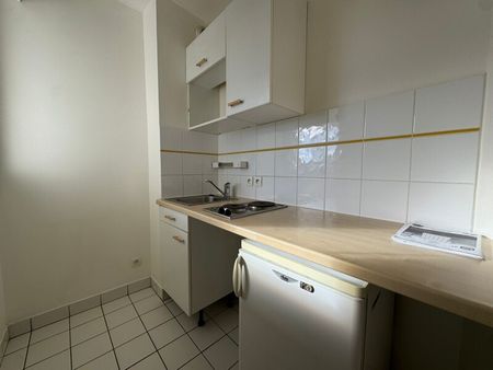 Location Appartement 2 pièces 38m² ORLEANS 45000 - Photo 4