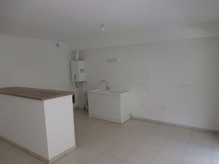 Location appartement T4 71.30m² à Reims (51100) Loyer CC * : 756.08 € Réf : ER.30284 - Photo 4