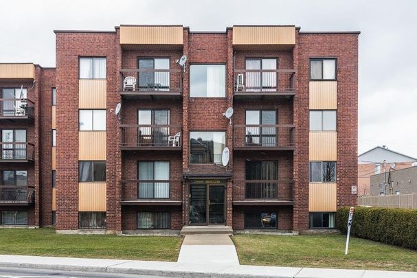 Appartement à louer - Laval (Chomedey) (Autres) - Photo 1