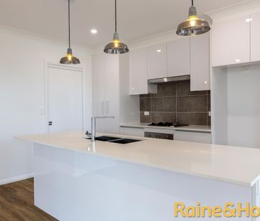 Modern & Convenient Living - Photo 6