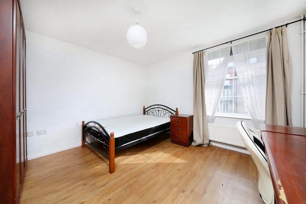 3 bedroom flat to rent - Photo 1
