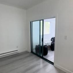 *RENOVATED* 3 BR 1 BATH APARTMENT IN SUNSET - Photo 1